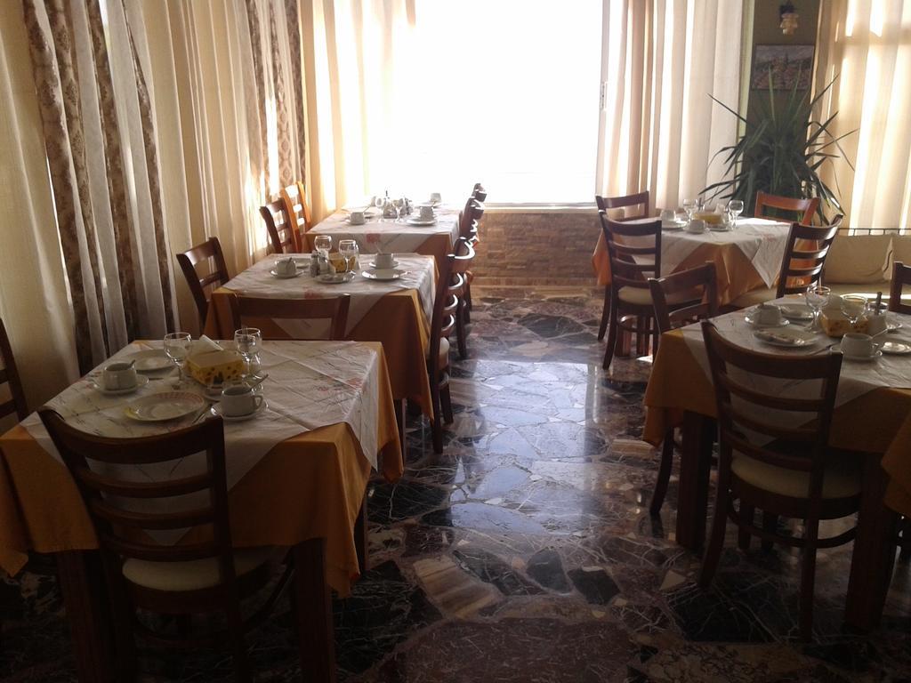 סיטייה Hotel Petras Beach מראה חיצוני תמונה