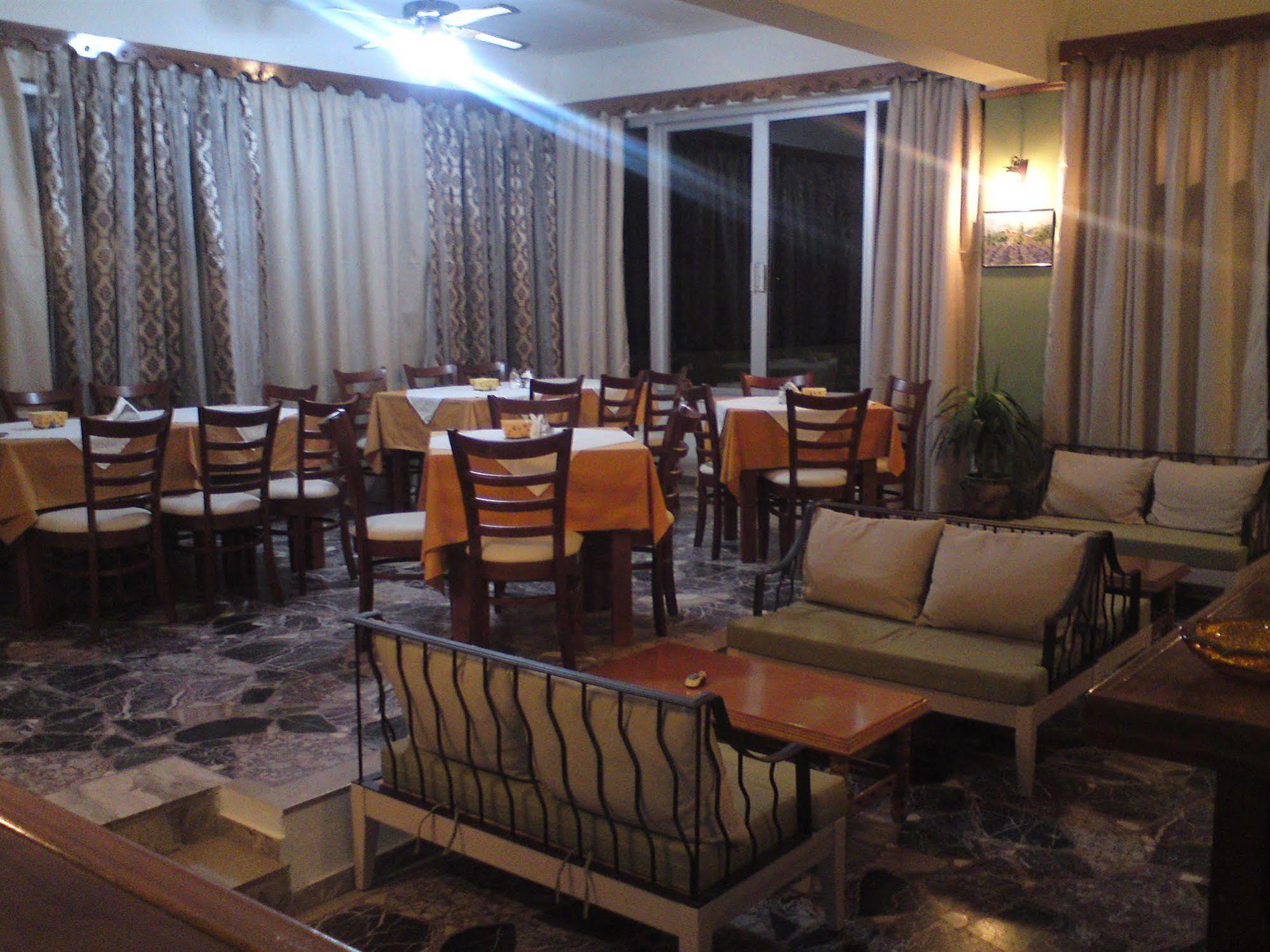 סיטייה Hotel Petras Beach מראה חיצוני תמונה